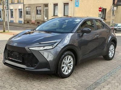 Gebraucht Toyota C-HR 140 PS (102 kW) 2025 Grau SUV