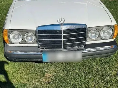 Gebraucht Mercedes 300 129 PS (94 kW) 1984 Weiß Coupé