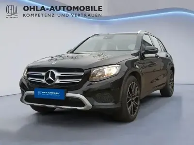 Używany Mercedes GLC250 211 KM (155 kW) 2018 Czarny SUV