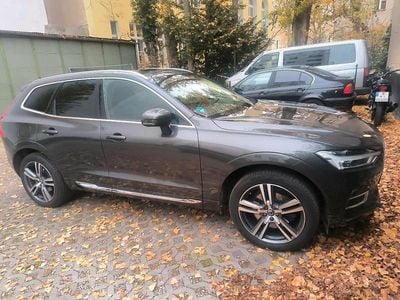 Grau Gebraucht 2020 Volvo XC60 SUV | 30.500 € (Fairer Preis)