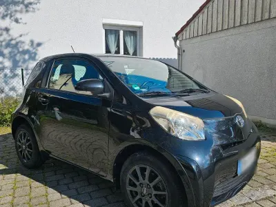 Gebraucht Toyota iQ 68 PS (50 kW) 2009 Schwarz Kleinwagen