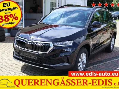 Neu Skoda Karoq Classic 150 PS (110 kW) 2026 Black magic SUV
