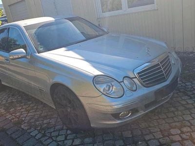 Mercedes E280