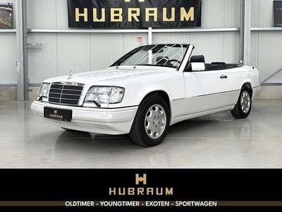 Second-hand Mercedes E320 220 CP (161 kW) 1994 Alb Cabrio