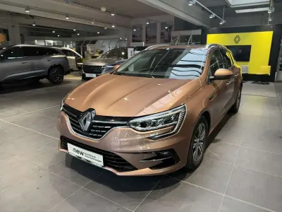 Gebraucht Renault Mégane GrandTour Intens 140 PS (102 kW) 2021 Solar kupfer (metallic) Kombi