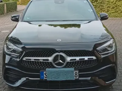 Gebraucht Mercedes GLA250 224 PS (164 kW) 2021 Schwarz SUV