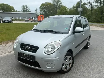 Gebraucht Kia Picanto 65 PS (47 kW) 2010 Silber Kleinwagen
