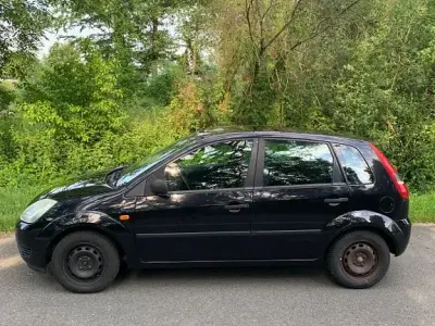 Gebraucht Ford Fiesta 69 PS (50 kW) 2005 Schwarz Kleinwagen