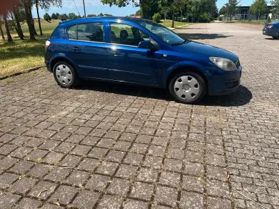 Gebraucht Opel Astra 90 PS (66 kW) 2005 Blau Coupé