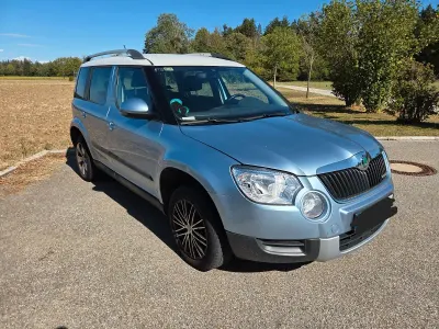 Gebraucht Skoda Yeti GreenLine 105 PS (77 kW) 2013 Blau SUV