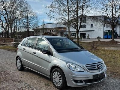 Gebraucht Mercedes B170 116 PS (85 kW) 2005 Silber Van / Kleinbus