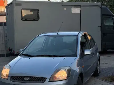 Gebraucht Ford Fiesta 80 PS (58 kW) 2006 Blau Kleinwagen