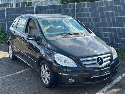 Mercedes B180