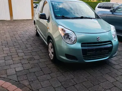 Gebraucht Suzuki Alto 68 PS (50 kW) 2010 Grün Kleinwagen