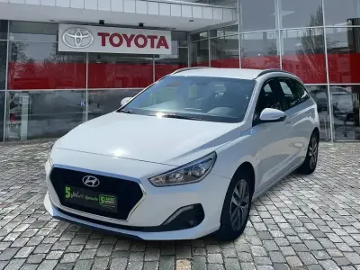 Gebraucht Hyundai i30 Trend 140 PS (102 kW) 2019 Weiß Kombi