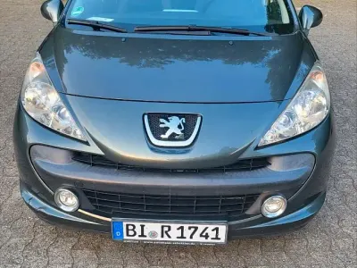 Gebraucht Peugeot 207 75 PS (55 kW) 2008 Grau Kleinwagen