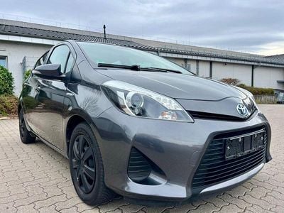 Gebraucht Toyota Yaris Hybrid Life 75 PS (55 kW) 2014 Grau Kleinwagen
