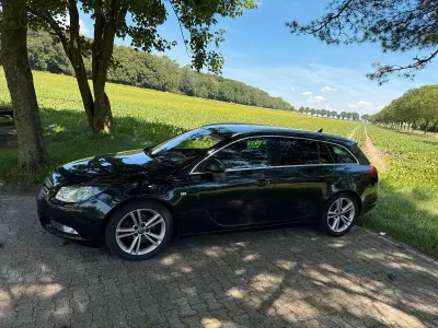 Gebraucht Opel Insignia OPC 160 PS (117 kW) 2011 Schwarz Kombi