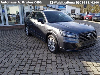Gebraucht Audi Q2 S-Line 150 PS (110 kW) 2019 Daytona gray pearl effect SUV