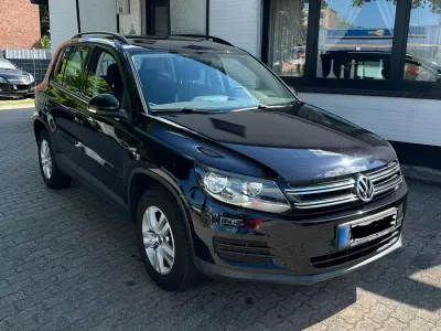 Gebraucht VW Tiguan 122 PS (89 kW) 2011 Schwarz SUV
