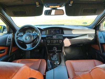 Begagnad BMW 530 M Sport 231 HK (169 kW) 2005 Brun Kombi
