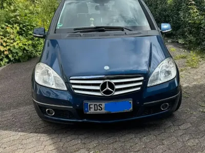 Gebraucht Mercedes A160 95 PS (69 kW) 2010 Blau Kleinwagen