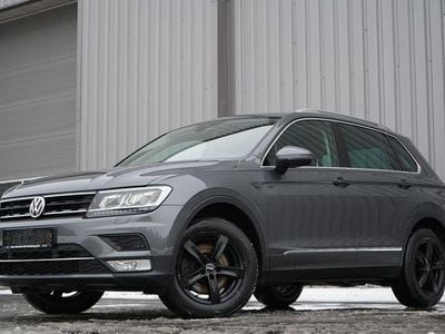 Grau Gebraucht 2017 VW Tiguan Highline SUV | 20.843 € (Fairer Preis)