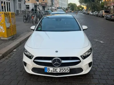 Gebraucht Mercedes A200 163 PS (119 kW) 2018 Weiß Kombi