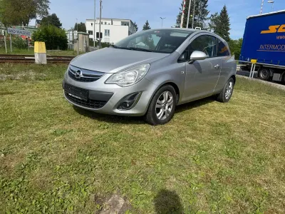 Gebraucht Opel Corsa Satellite 87 PS (63 kW) 2011 Silber Kleinwagen