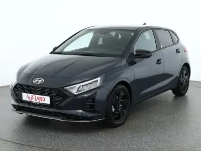 Neu Hyundai i20 Blackline 90 PS (66 kW) 2026 Auroragraumet. Kleinwagen