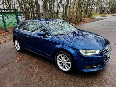 Gebraucht Audi A3 Sport 125 PS (91 kW) 2014 Blau Limousine