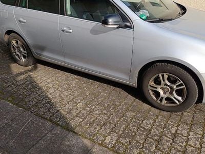 Gebraucht VW Golf VI Style 122 PS (89 kW) 2011 Silber Kleinwagen