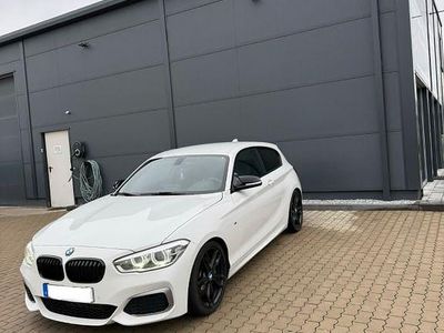 Gebraucht BMW 135 Performance 326 PS (239 kW) 2016 Weiß Kleinwagen