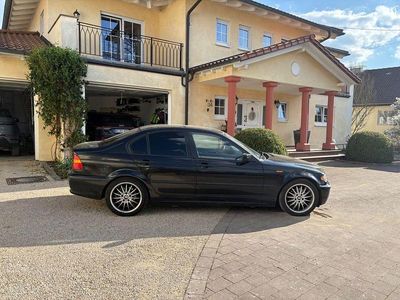 Usata BMW 318 Lifestyle 143 CV (105 kW) 2005 Nero Berlina