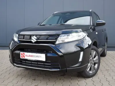 Neu Suzuki Vitara Club 109 PS (80 kW) 2026 Schwarz SUV