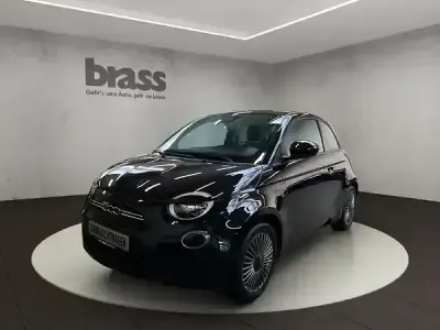 Używany Fiat 500e 86 kW (118 KM) 2022 Czarny Sedan/Limuzyna