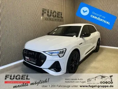 Gebraucht Audi e-tron S-Line 300 kW (408 PS) 2022 Gletscherweiß metallic SUV