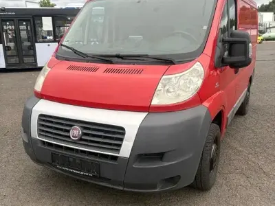 Gebraucht Fiat Ducato 116 PS (85 kW) 2012 Rot Van
