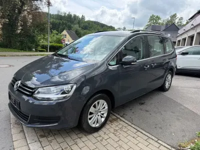 Gebraucht VW Sharan Comfortline 140 PS (102 kW) 2014 Grau Van / Kleinbus