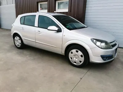 Brugt Opel Astra 100 HK (73 kW) 2006 Sølv Sedan