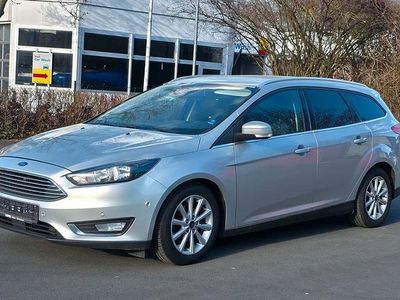 Gebraucht Ford Focus 120 PS (88 kW) 2016 Silber Limousine