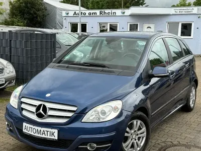 Gebraucht Mercedes B180 116 PS (85 kW) 2010 Blau Van / Kleinbus