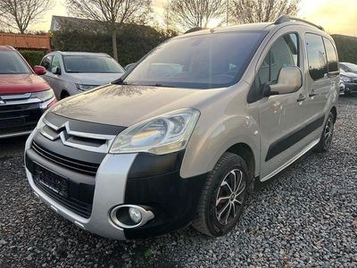 Gold Gebraucht 2009 Citroën Berlingo Van / Kleinbus | 4.200 € (Etwas zu teuer)