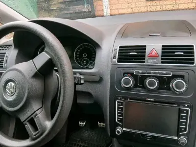 Gebraucht VW Touran R-line 105 PS (77 kW) 2014 Schwarz Van / Kleinbus