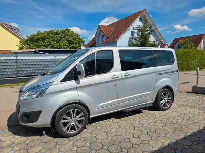 Gebraucht Ford Tourneo Business Edition 155 PS (114 kW) 2016 Silber Van / Kleinbus