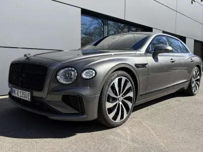 Second-hand Bentley Flying Spur 680 CP (500 kW) 2026 Gri Berlinǎ