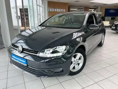 Second-hand VW Golf VII Trendline 110 CP (80 kW) 2018 Gri Berlinǎ