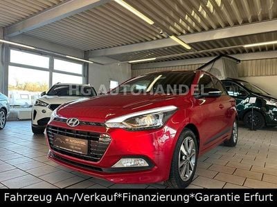 Gebraucht Hyundai i20 Passion Plus 84 PS (61 kW) 2018 Rot Limousine