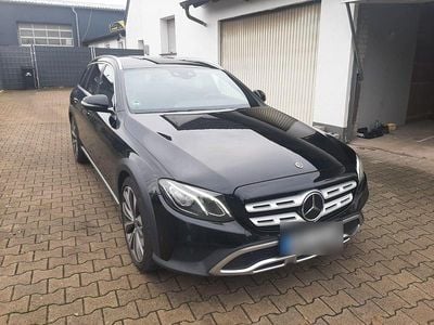 Second-hand Mercedes E220 All-Terrain 194 CP (142 kW) 2018 Negru Break