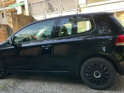 Gebraucht VW Golf VI Comfortline 122 PS (89 kW) 2010 Schwarz Kleinwagen